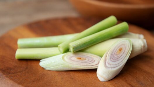 Cut lemongrass for lemongrass for pets blog.